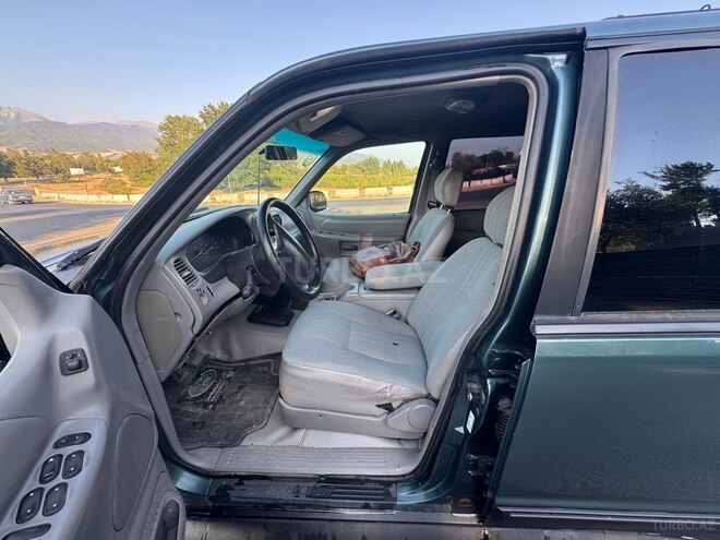 Ford Explorer 1997, 150,000 km - 4.0 l - İsmayıllı