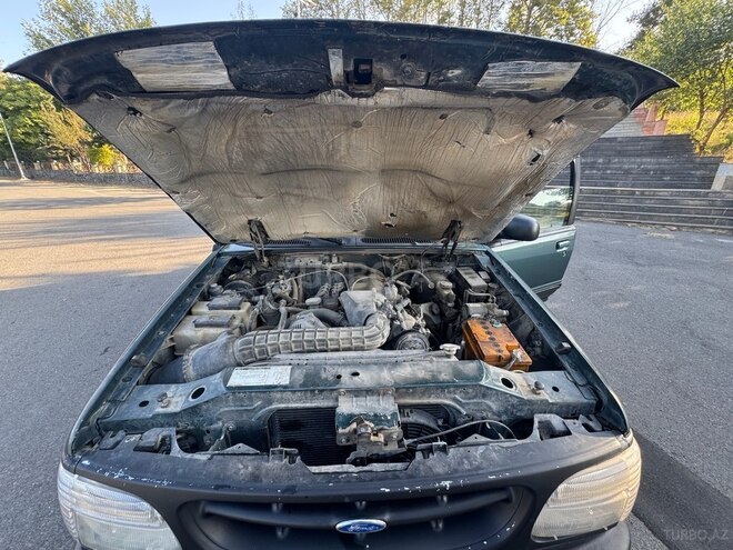 Ford Explorer 1997, 150,000 km - 4.0 l - İsmayıllı
