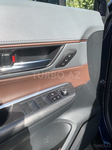 Toyota Venza 2023, 15,700 km - 2.5 l - Bakı