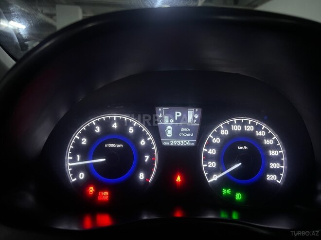 Hyundai Accent 2011, 293,500 km - 1.6 l - Bakı