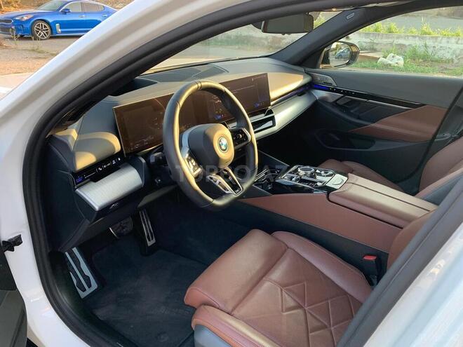 BMW 530e-11