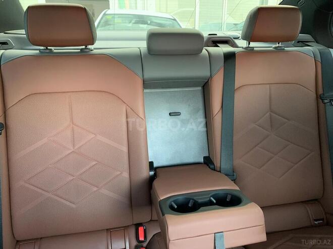 BMW 530e-16