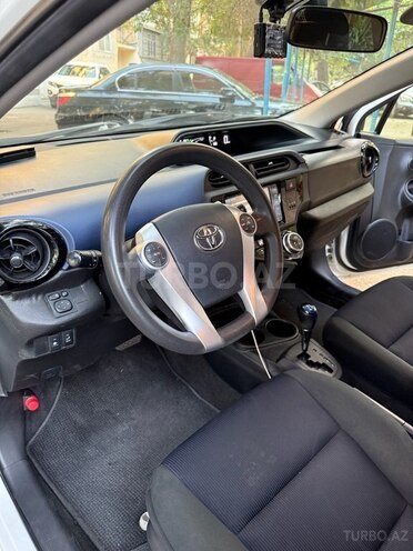 Toyota Aqua 2015, 138,600 km - 1.5 l - Bakı