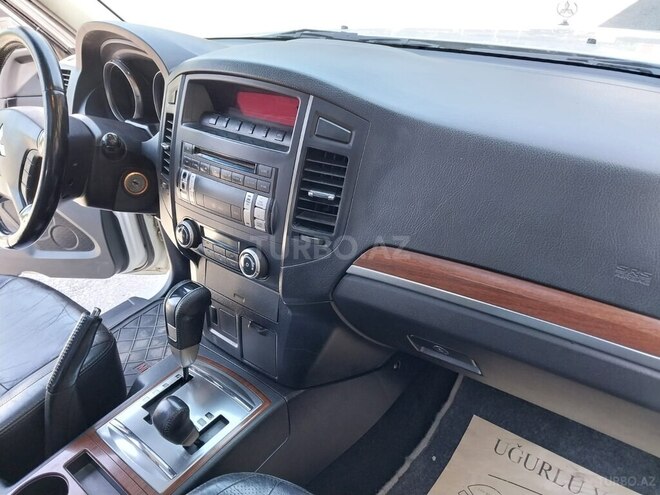 Mitsubishi Pajero 2008, 189,000 km - 3.0 l - Bakı