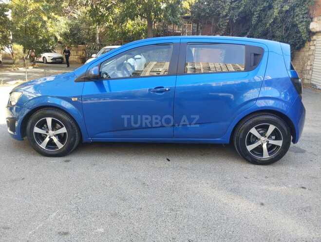 Chevrolet Aveo-5