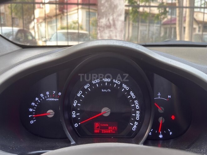 Kia Sportage 2011, 228,000 km - 2.0 l - Sumqayıt