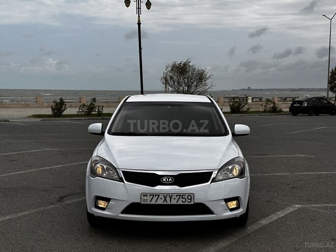 Kia Ceed 2011, 240,000 km - 1.4 l - Sumqayıt