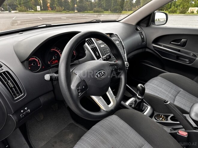 Kia Ceed 2011, 240,000 km - 1.4 l - Sumqayıt