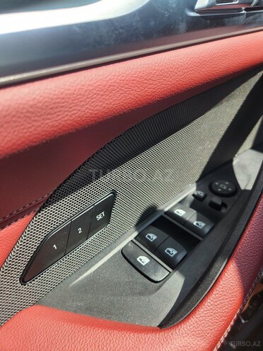 BMW i4-15
