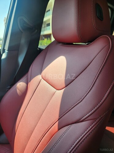 BMW i4-16