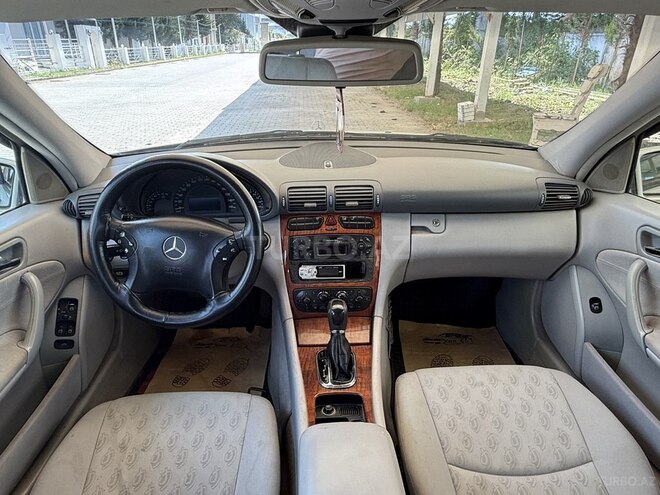 Mercedes C 200 2000, 248,633 km - 2.0 л - Astara