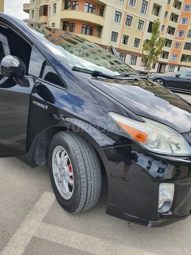 Toyota Prius-4