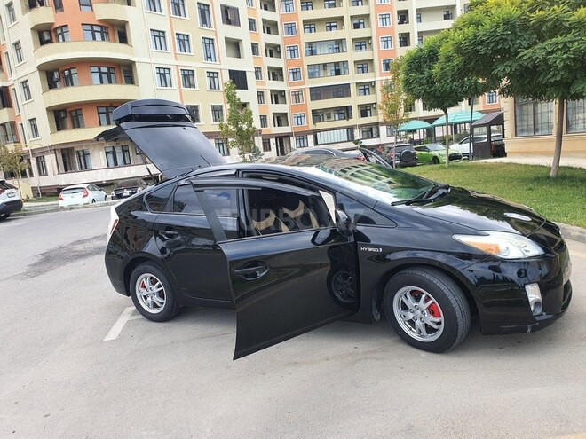 Toyota Prius-13