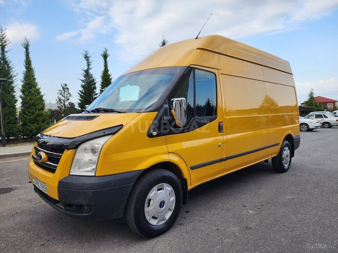 Ford Transit 2010, 206,000 km - 2.4 l - Quba