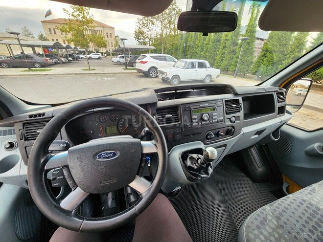 Ford Transit 2010, 206,000 km - 2.4 l - Quba