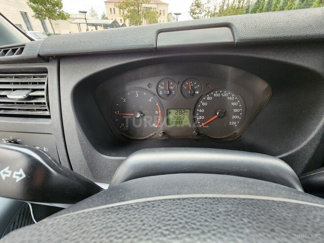 Ford Transit 2010, 206,000 km - 2.4 l - Quba