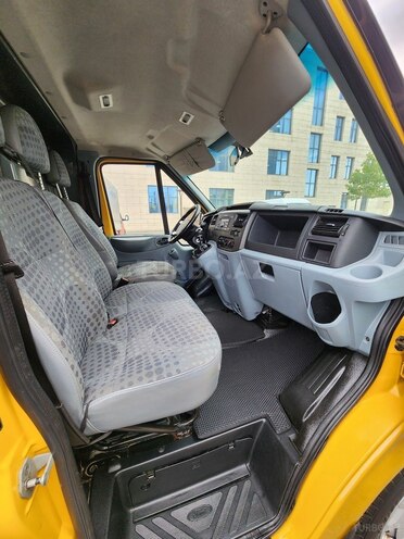 Ford Transit 2010, 206,000 km - 2.4 l - Quba