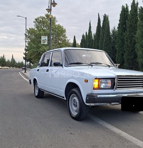 LADA (VAZ) 2107 2009, 82,000 km - 1.6 l - Samux