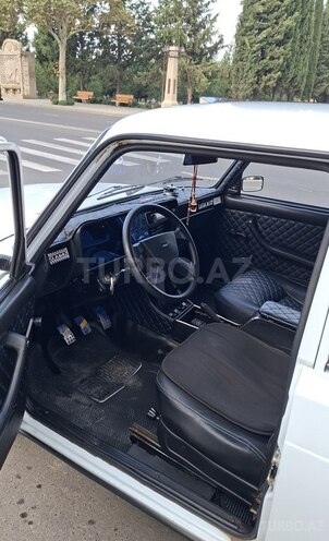 LADA (VAZ) 2107 2009, 82,000 km - 1.6 l - Samux