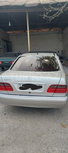 Mercedes E 200 1998, 420,000 km - 2.0 l - Gəncə
