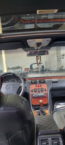Mercedes E 200 1998, 420,000 km - 2.0 l - Gəncə