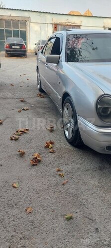 Mercedes E 200 1998, 420,000 km - 2.0 l - Gəncə