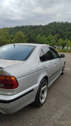 BMW 530 2000, 510,000 km - 2.9 l - Qusar