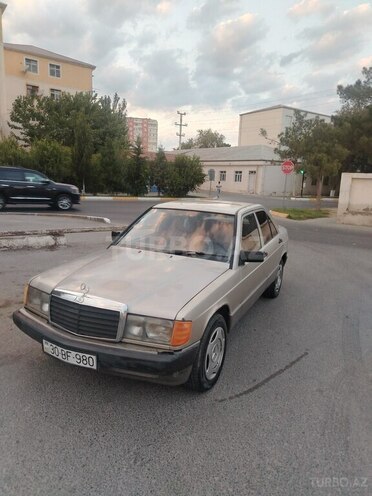 Mercedes 190 1991, 220,000 km - 1.8 l - Sumqayıt