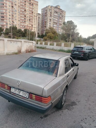 Mercedes 190 1991, 220,000 km - 1.8 l - Sumqayıt