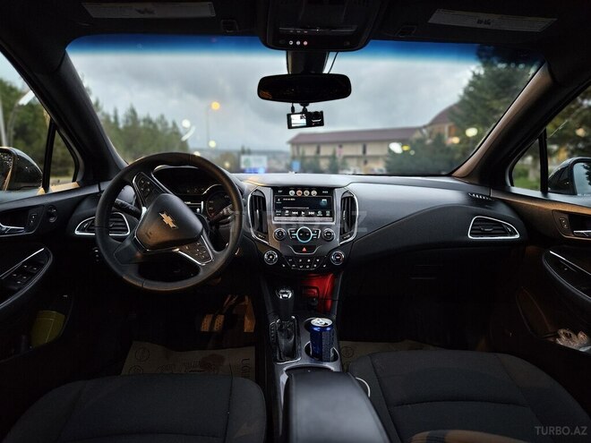 Chevrolet Cruze 2016, 180,000 km - 1.4 l - Qusar