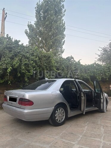 Mercedes E 230 1996, 390,000 km - 2.3 l - Bakı
