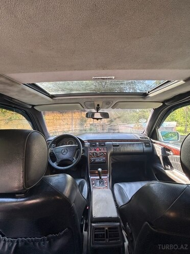 Mercedes E 230 1996, 390,000 km - 2.3 l - Bakı