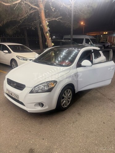Kia Ceed 2008, 315,000 km - 2.0 л - Bakı