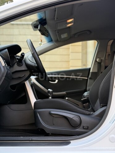 Hyundai i30 2015, 195,000 km - 1.6 l - Bakı