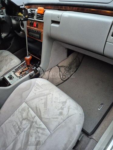 Mercedes E 240 1998, 350,510 km - 2.4 l - Bakı