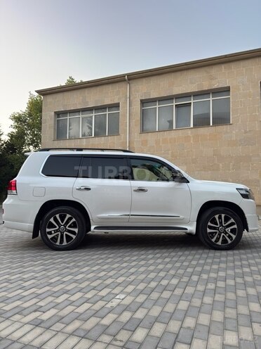 Toyota Land Cruiser 2009, 270,000 km - 5.7 l - Bakı