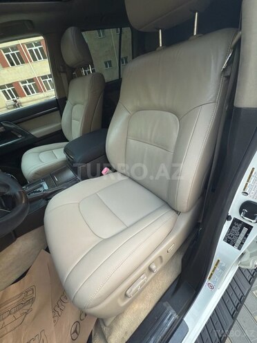 Toyota Land Cruiser 2009, 270,000 km - 5.7 l - Bakı