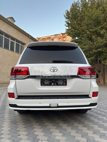 Toyota Land Cruiser 2009, 270,000 km - 5.7 l - Bakı