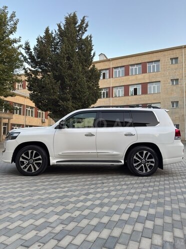 Toyota Land Cruiser 2009, 270,000 km - 5.7 l - Bakı