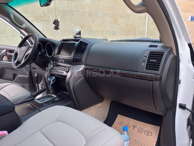 Toyota Land Cruiser 2009, 270,000 km - 5.7 l - Bakı