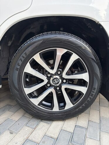Toyota Land Cruiser 2009, 270,000 km - 5.7 l - Bakı