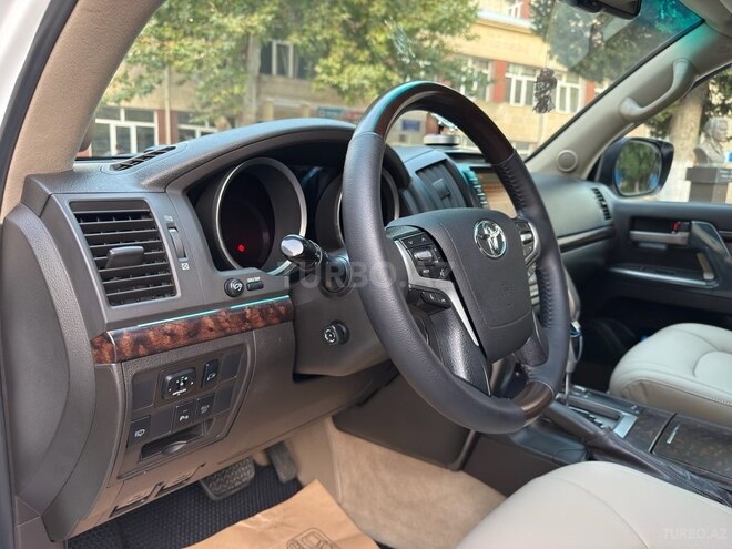 Toyota Land Cruiser 2009, 270,000 km - 5.7 l - Bakı