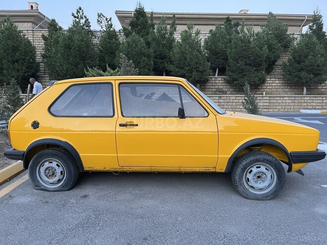 Volkswagen Golf 1982, 100,000 km - 1.6 l - Bakı