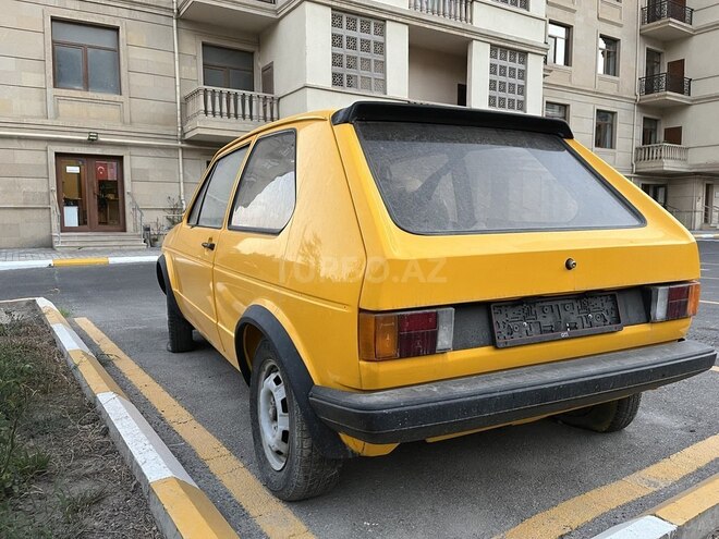Volkswagen Golf 1982, 100,000 km - 1.6 l - Bakı