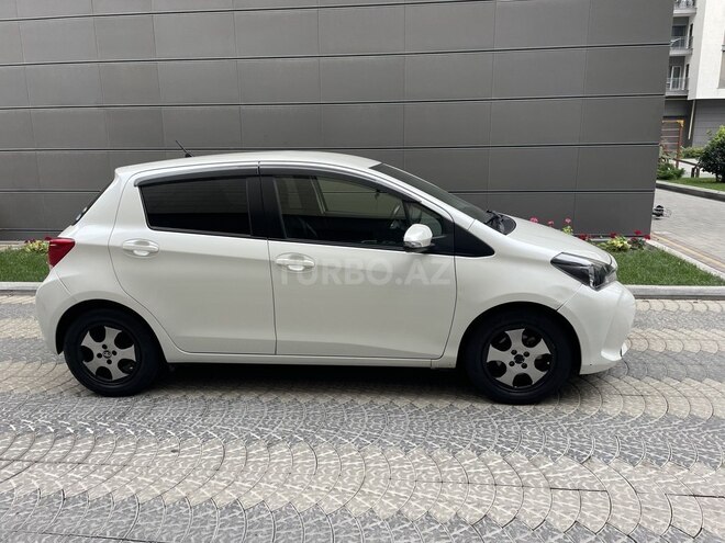 Toyota Vitz 2016, 118,000 km - 1.3 л - Bakı
