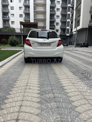 Toyota Vitz 2016, 118,000 km - 1.3 л - Bakı