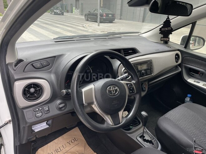 Toyota Vitz 2016, 118,000 km - 1.3 л - Bakı