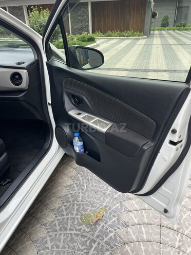 Toyota Vitz 2016, 118,000 km - 1.3 л - Bakı