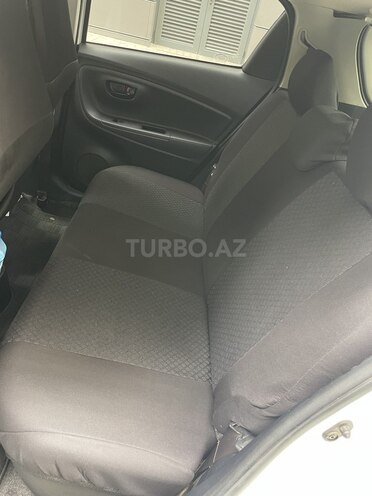 Toyota Vitz 2016, 118,000 km - 1.3 л - Bakı