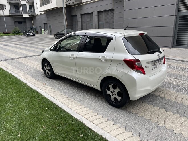 Toyota Vitz 2016, 118,000 km - 1.3 л - Bakı